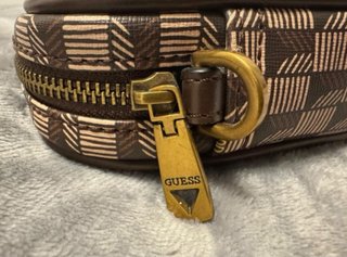 Bolso de mano Guess marrón