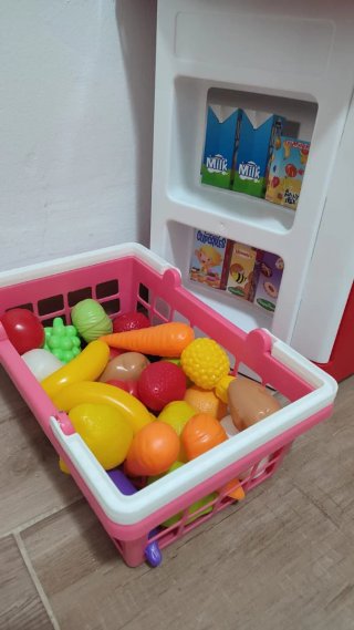 Cocina de juguete roja