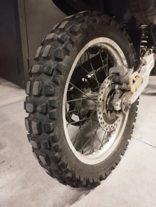 Suzuki DR 350