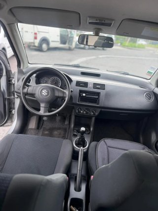 Suzuki Swift 2010
