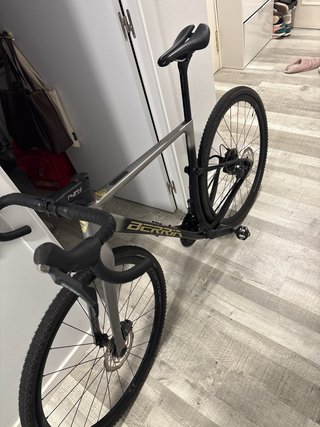 Bicicleta Gravel carbono Berria Allroad 8