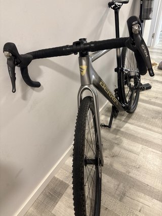 Bicicleta Gravel carbono Berria Allroad 8