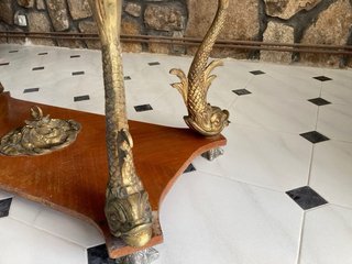 Mesa de centro mármol y metal dorado