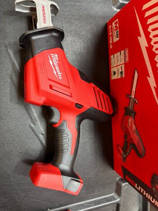 Sierra de sable Milwaukee M18 C18 HZ-0