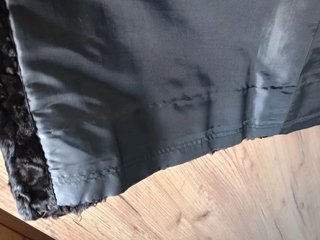 Abrigo piel astracán con cuello zorro