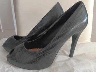 Zapatos tacón Mango Talla 38.