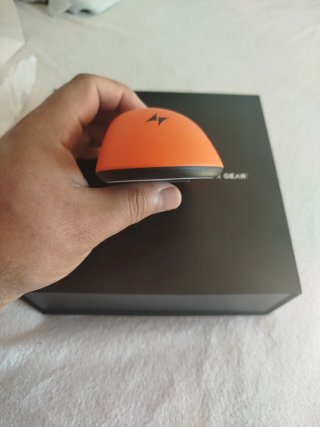 Atk Z1V2 2.4 8K es ergonómico para la mano derecha