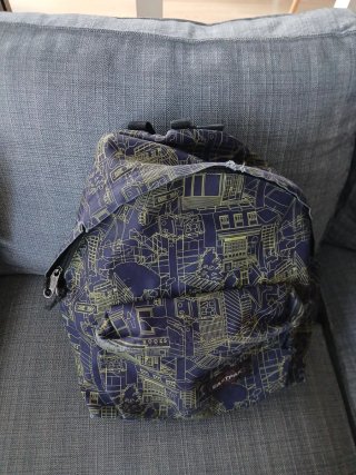 Mochila Eastpak diseño urbano