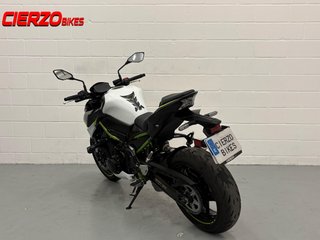 KAWASAKI Z900