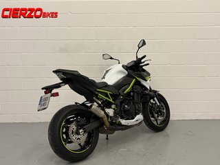 KAWASAKI Z900