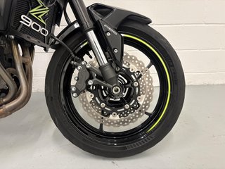 KAWASAKI Z900