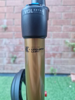Horquilla Fox 38 Kashima