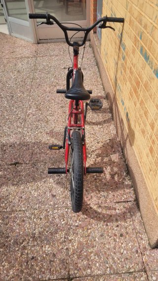 Bicicleta BMX Roja