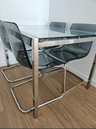 Mesa cristal Ikea GLIVARP