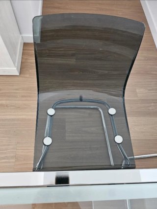 Mesa cristal Ikea GLIVARP