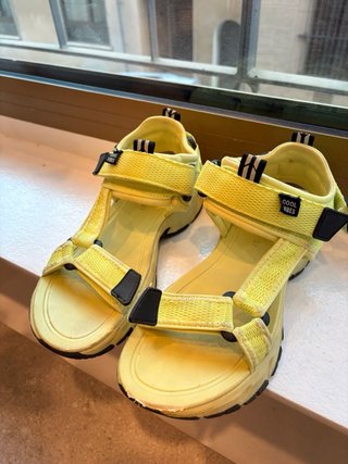 Sandalias ZARA Amarillas Talla 37