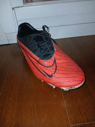 Zapatillas fútbol Nike Phantom rojas