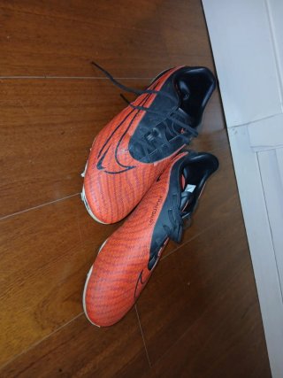 Zapatillas fútbol Nike Phantom rojas