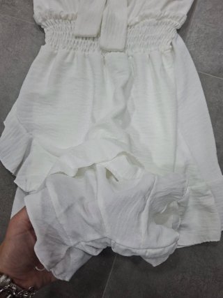 Mono blanco con elástico en cintura