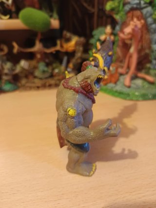Figura Troll con Maza