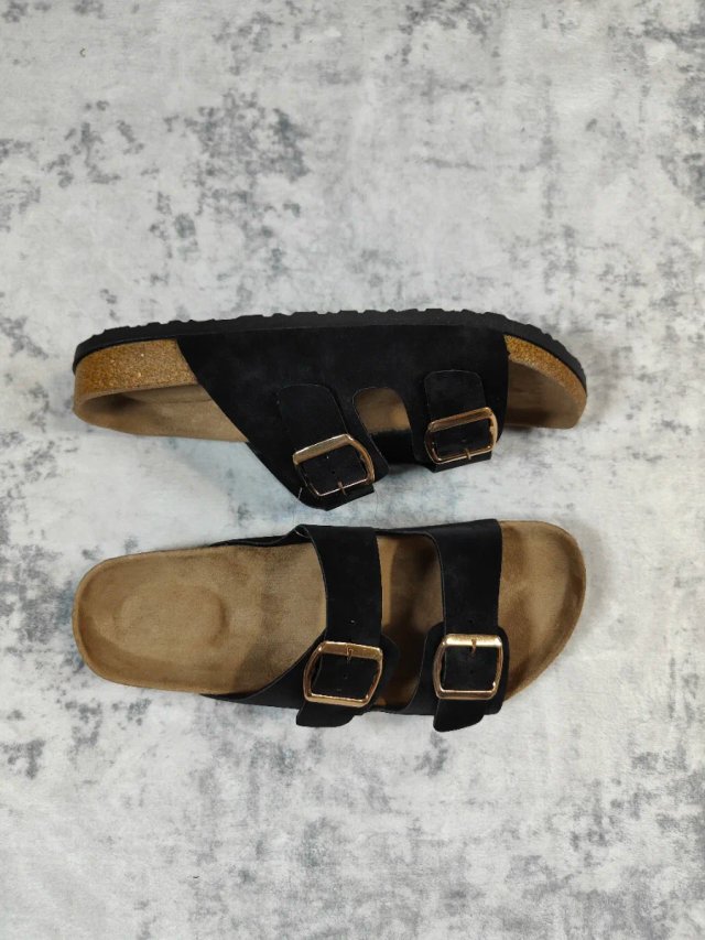 Sandalias Yokono Talla 45 Negras con Hebillas Dora