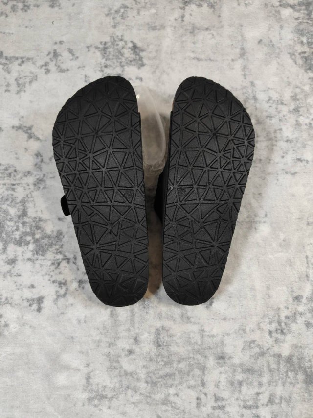 Sandalias Yokono Talla 45 Negras con Hebillas Dora