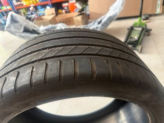 Neumático 295/35R21 107Y