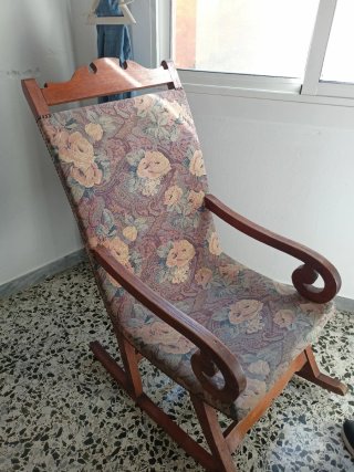 Mecedora de madera