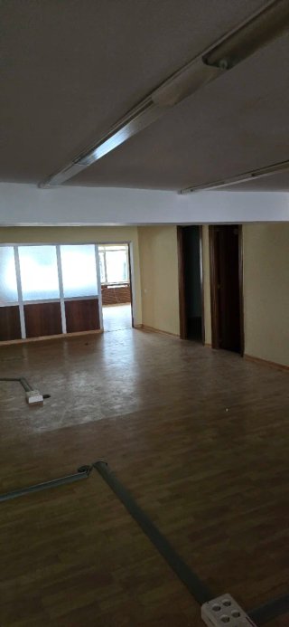 Oficina Marqués de Murrieta 22 180m2 con garaje