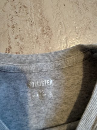 2 Camisetas Hollister Talla XS Negra y Gris