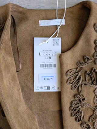 Chaleco efecto ante bordado de Zara
