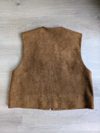 Chaleco efecto ante bordado de Zara