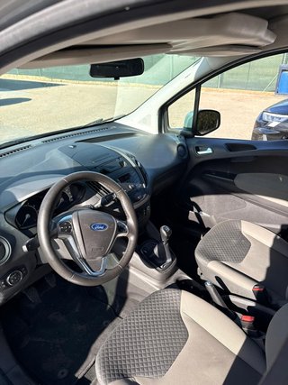 Ford Tourneo Courier 2016