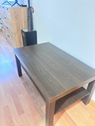 Mesa auxiliar de madera
