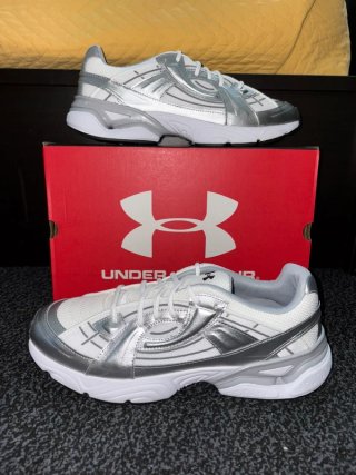 Under Armour UA Sola White Metallic Silver - 47 EU