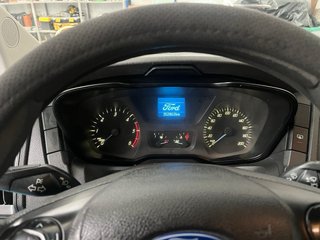Ford Transit L2H2 2200 cc y 180 cv