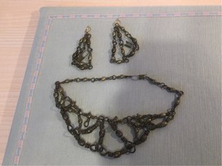 Juego Gargantilla y Pendientes Latón