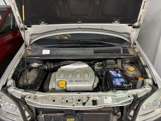 Opel Zafira 1.8 de 2002 (para despiece)