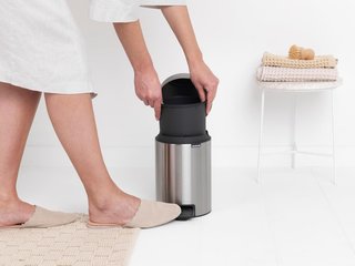 Brabantia cubo de basura pedal acero mate