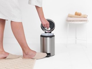 Brabantia cubo de basura pedal acero mate