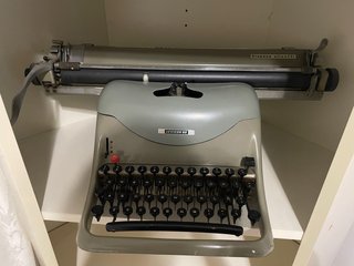 Máquina de escribir Lexicon 80 Hispano Olivetti