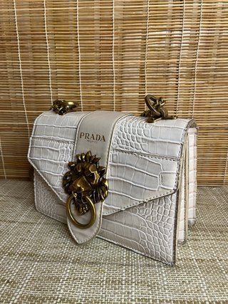 Borsa stile luxury effetto cocco panna con catena