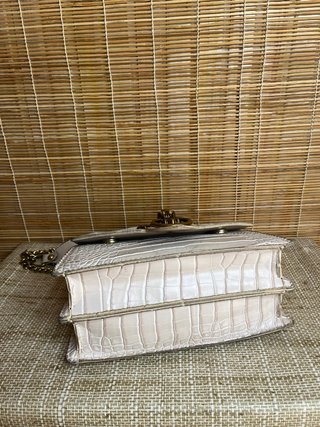 Borsa stile luxury effetto cocco panna con catena