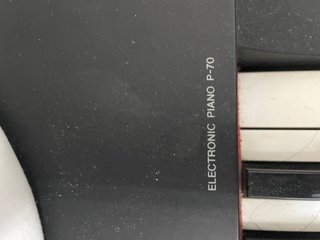 Piano Yamaha P70