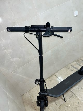Patinete electrico Ninebot E2 II y casco
