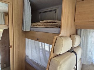 Autocaravana Mclouis capuchina con literas