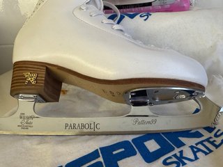 Scarponi pattinaggio su ghiaccio Risport RF3 Pro, taglia 38