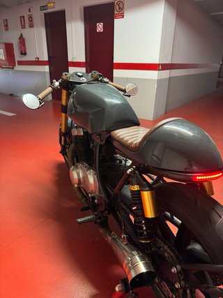 Suzuki GSX400E Cafe Racer