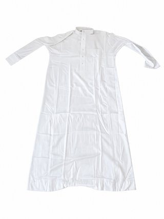 Ropa larga blanca hombre