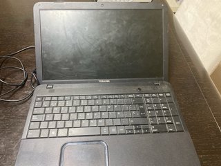 Ordenador portátil Toshiba negro